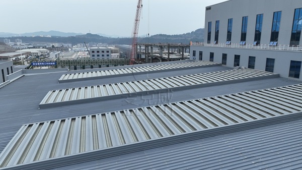 通威綠色基材(廣元)有限公司光伏硅材料制造項目—四川10B型薄型通風天窗 通威綠色基材(廣元)有限公司光伏硅材料制造項目—四川10B型薄型通風天窗